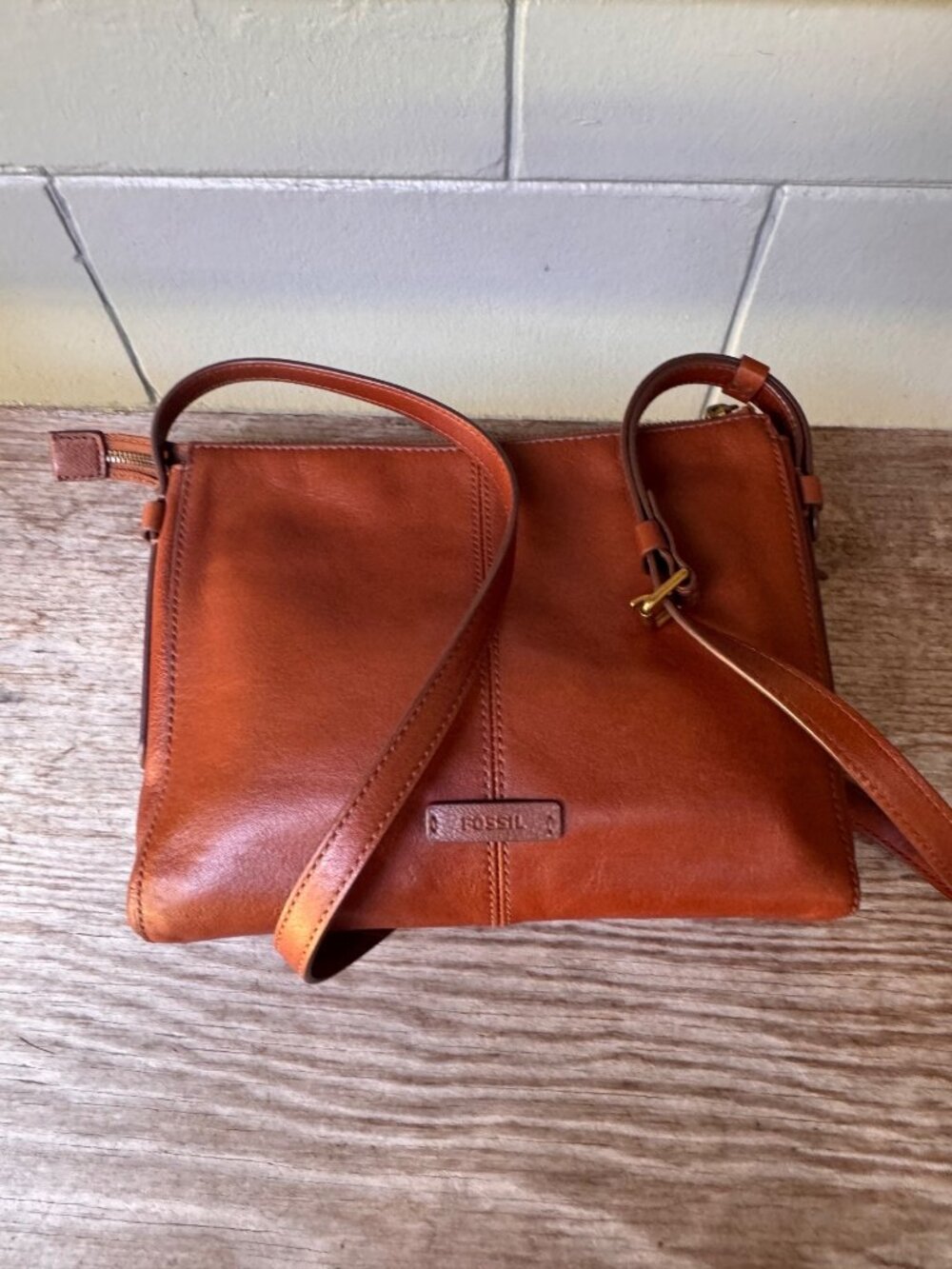 Fossil Genuine Leather Crossbody Bag Cognac Brown Zip Top Shoulder Purse - Picture 3 of 7